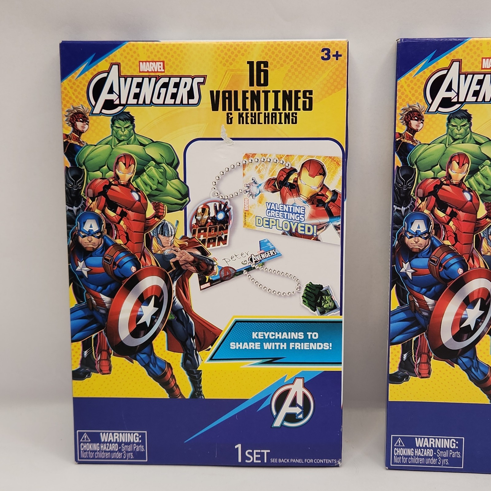 Marvel Avengers Valentines Day Cards 16 Lot Of 2 Kids Beaded Keychain Set