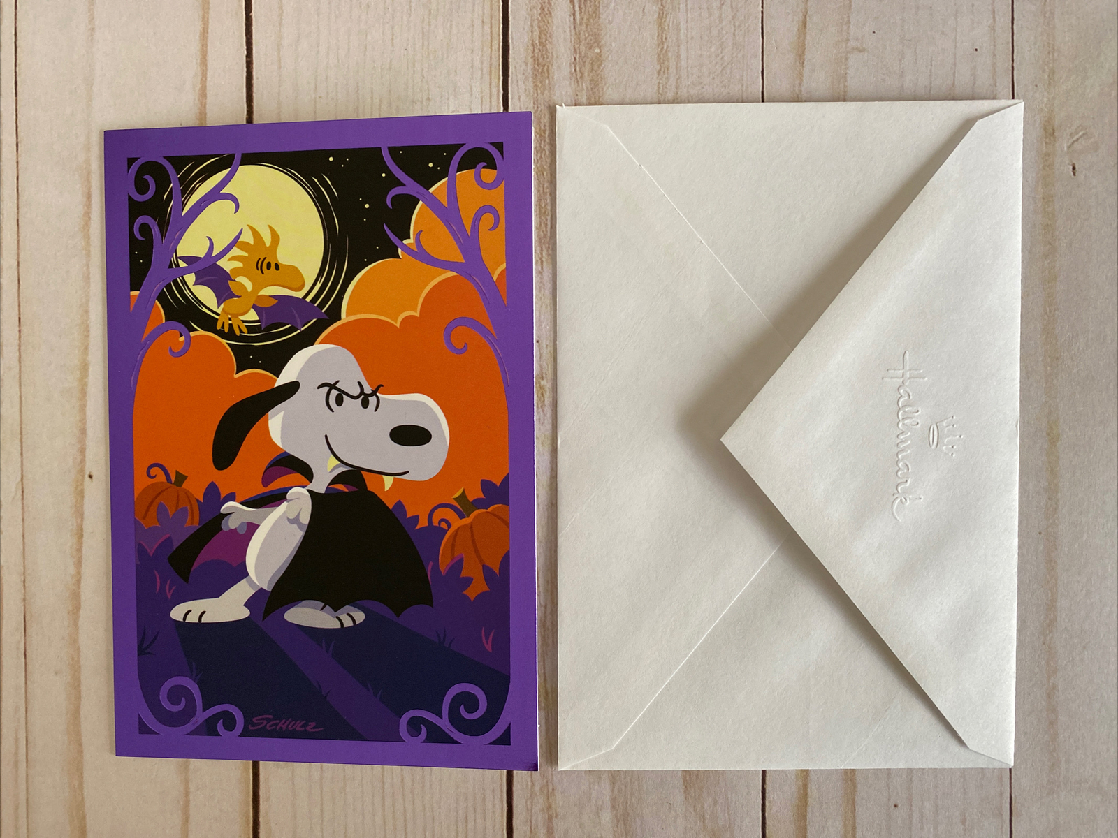Happy Halloween Snoopy + Woodstock Fang-Tastic Vampire Hallmark Card New Kids