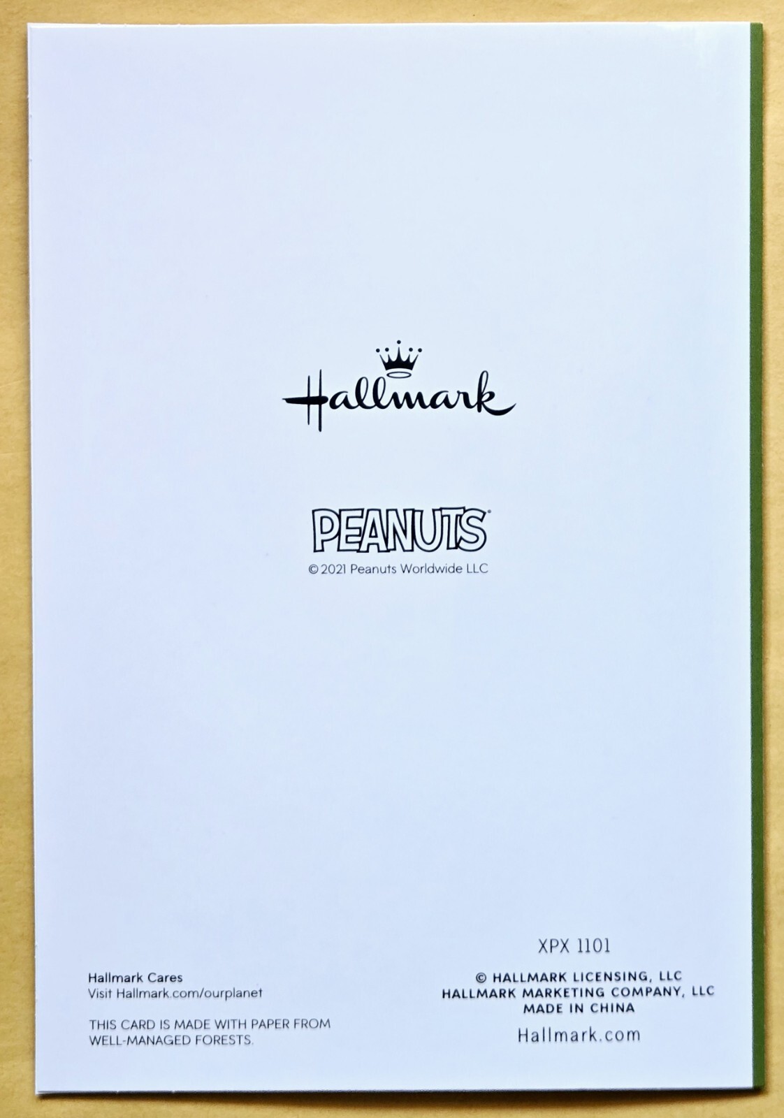 Peanuts “Snoopy & Friends” Merry Christmas Greeting Card (+Envelope 5×7″).