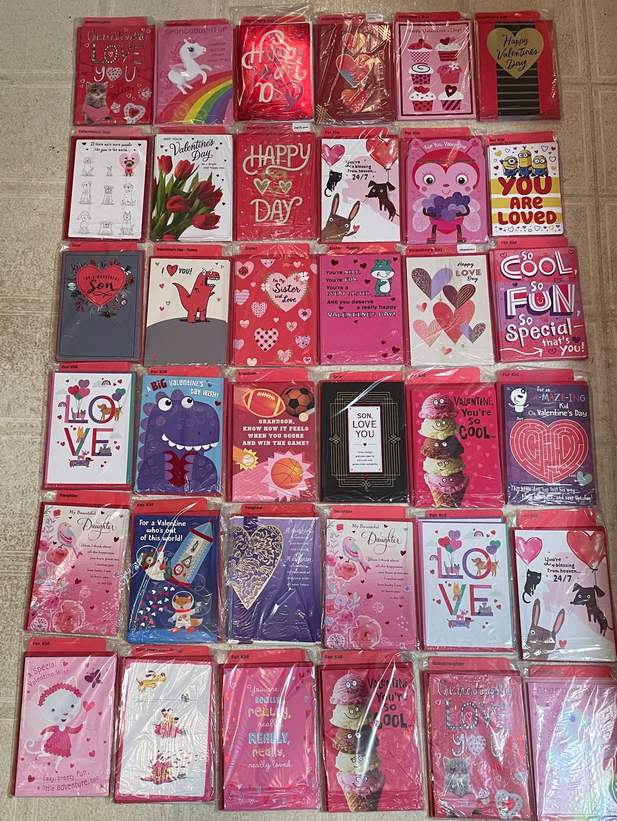 180 Hallmark Essentials Valentine Day Cards In Original Pouches Lot #6