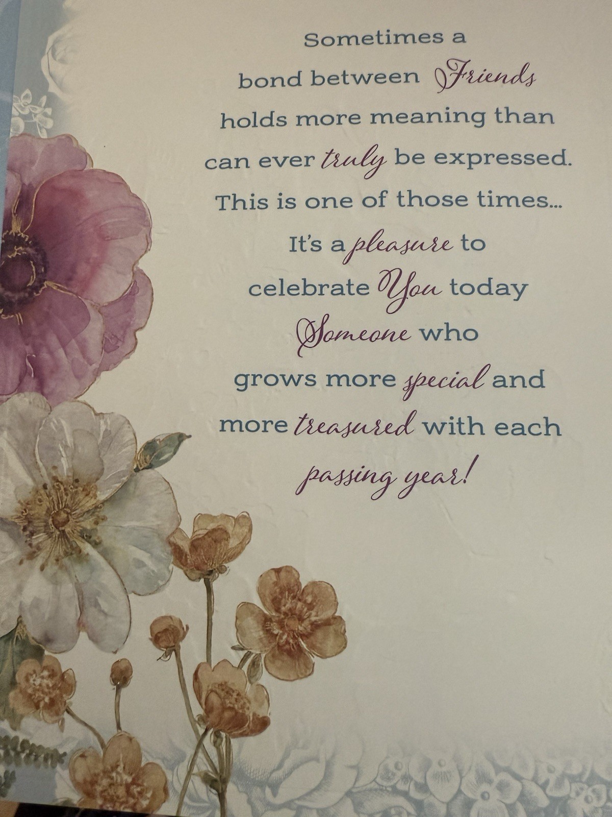 “Wishing you a very Happy Birthday” – Pretty floral bouquet – 5.5″ X 7.5″