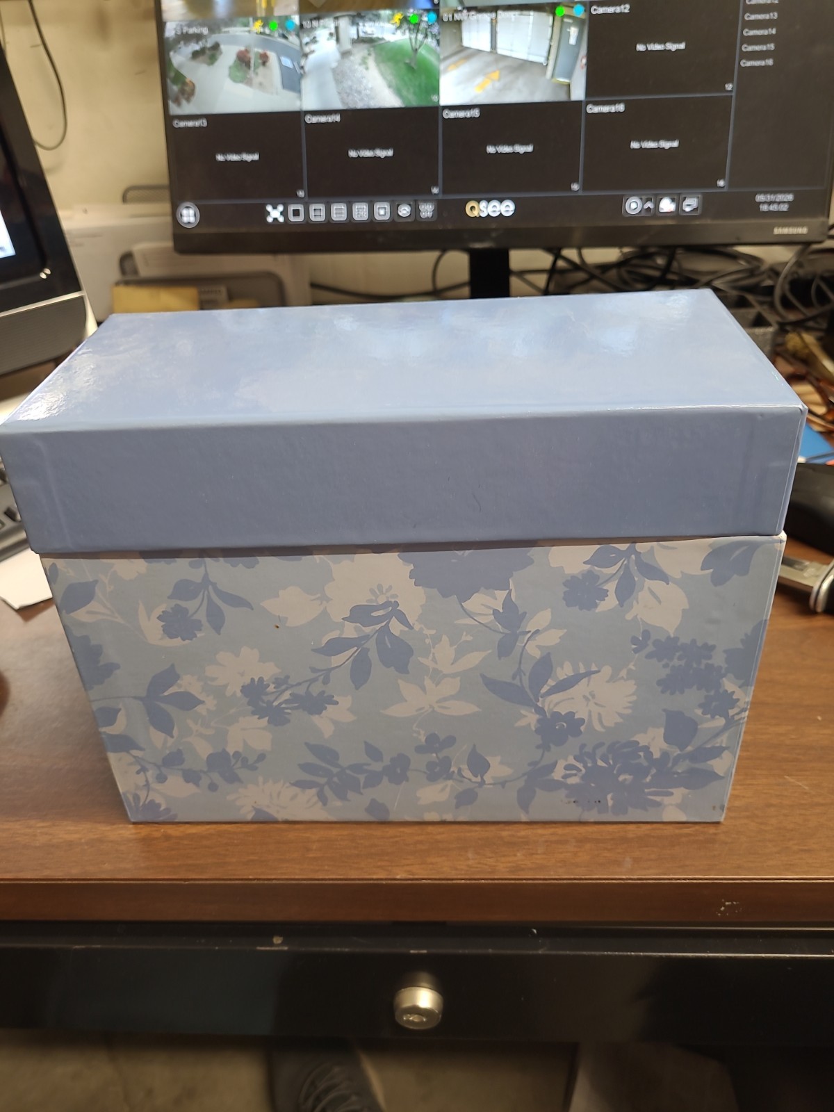 Vintage Hallmark Blue Floral Greeting Card Organizer Box w Hinged Lid 7.5″ H