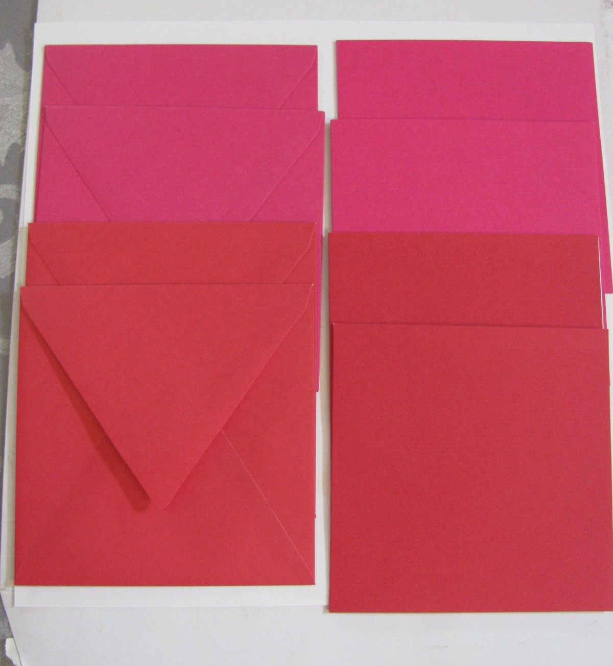 Unbranded CARDS & ENVELOPES 2 Red 2 Pink Blank Inside NOS