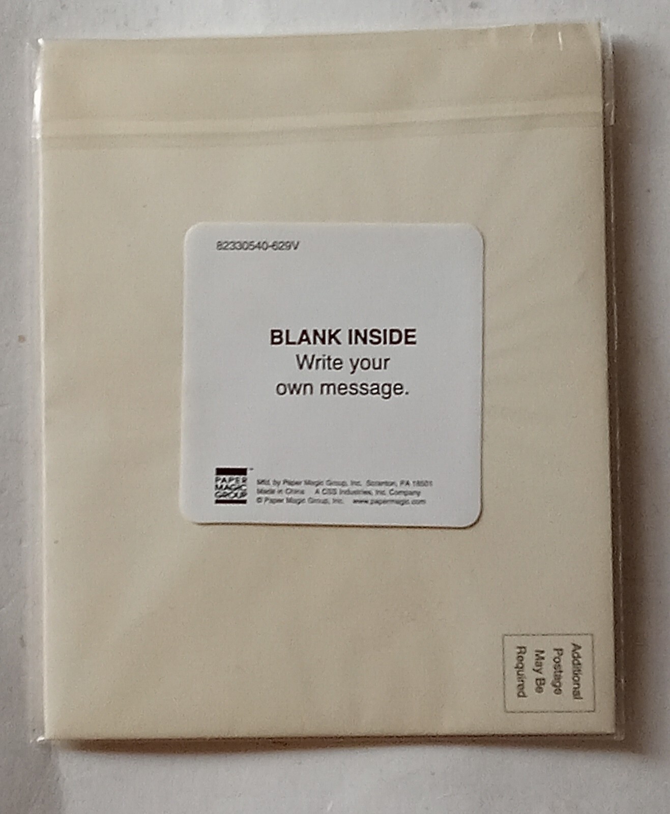(Black & White Evening Dress – Blank 3D Greeting Card) Paper Magic Group 4″ x 3″