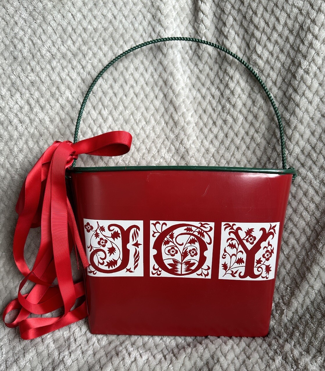 JOY Metal Hanging Christmas Card Holder Green Red Holiday Decoration 12×9”
