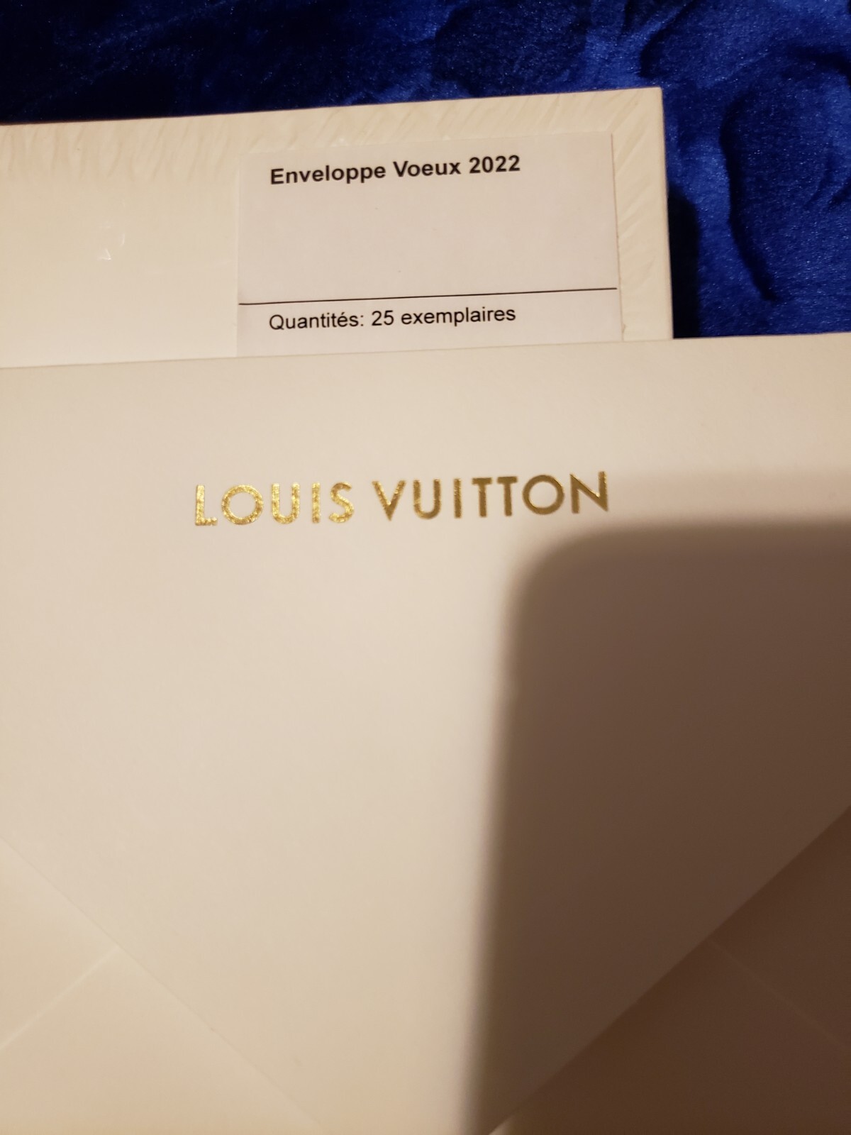 AUTHENTIC LOUIS VUITTON 25 PACK WHITE ENVELOPES WITH GOLD LETTERS 7.5 X 5.5