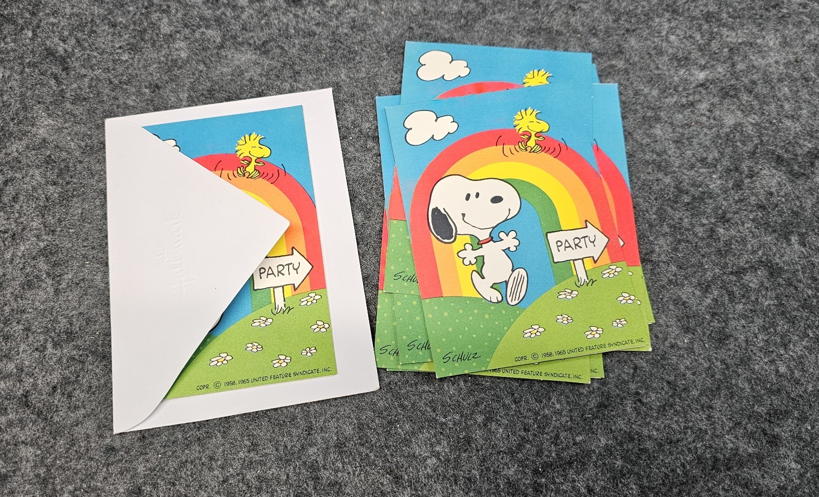 Vintage Snoopy Pack of 8 Party Invitations Snoopy with Rainbow Children’s Party