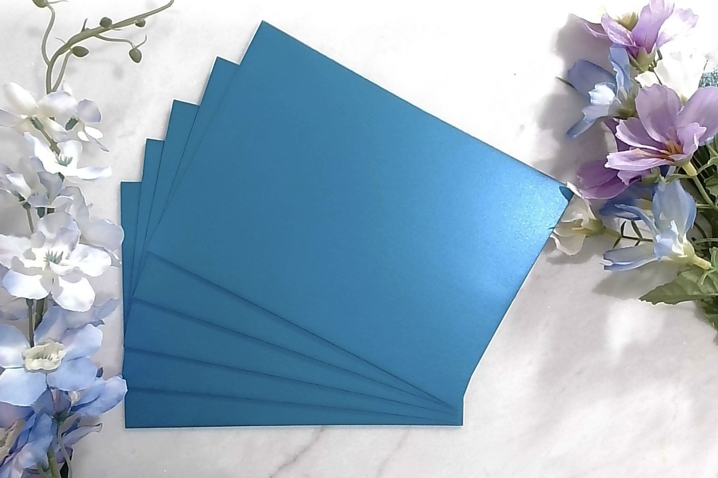 Set of 25 A7 Gummed Envelope So Silk Metallic- Glamour Green 80 lb text