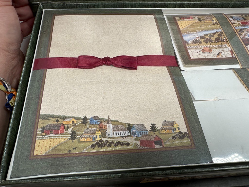 Style & Paper Stationery Chest Folk Art Farm Notes Sheets Envelopes NEW