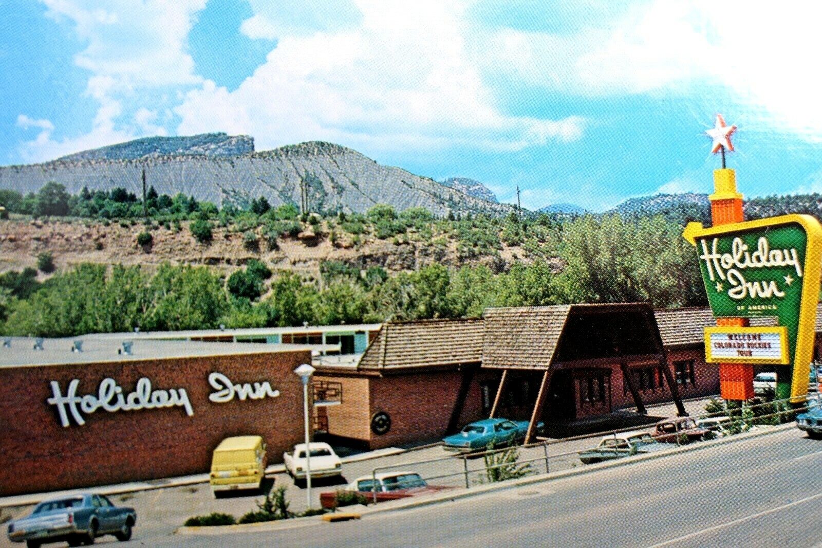 Durango Holiday Inn Colorado Americana Post Card 1960’s vintage US