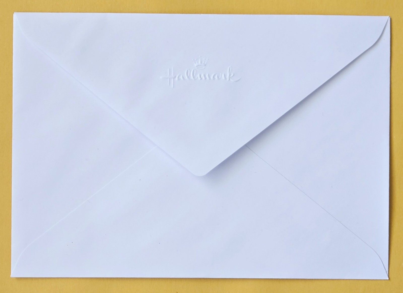 Peanuts “Snoopy & Friends” Merry Christmas Greeting Card (+Envelope 5×7″).