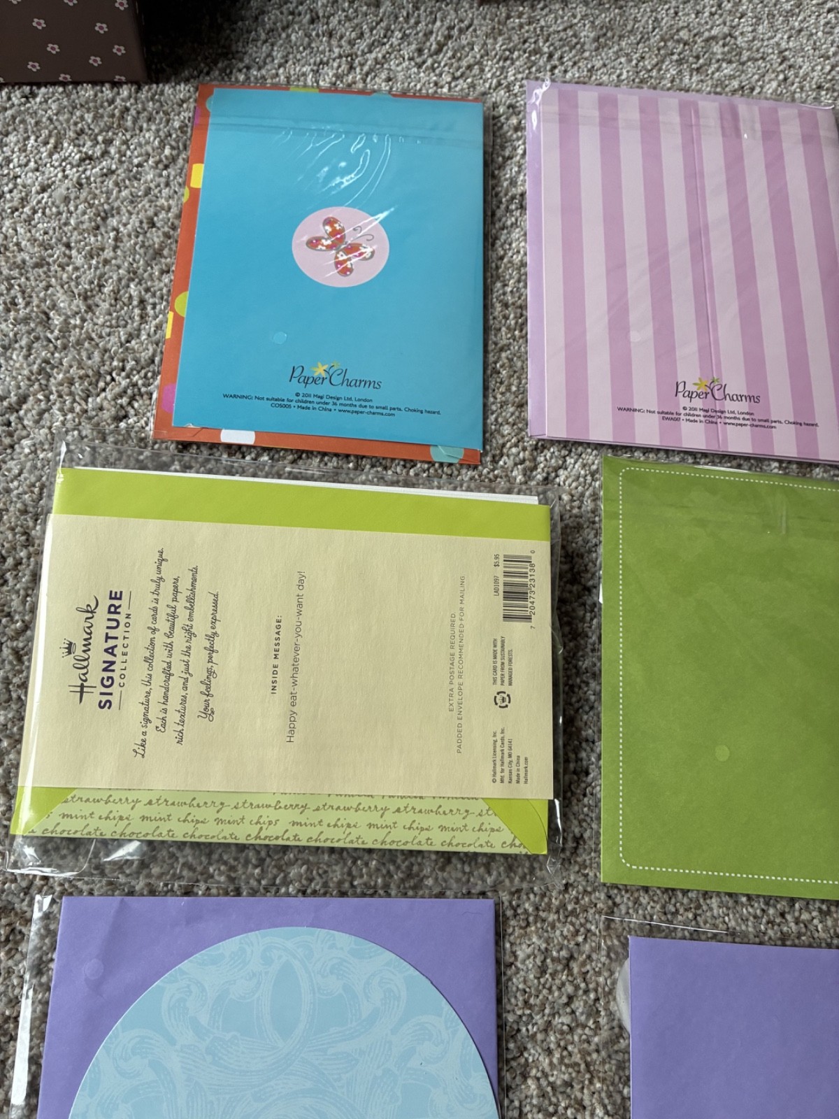 ❤️ Boxed set of 21 Deluxe greeting cards & envelopes in a Reusable storage box