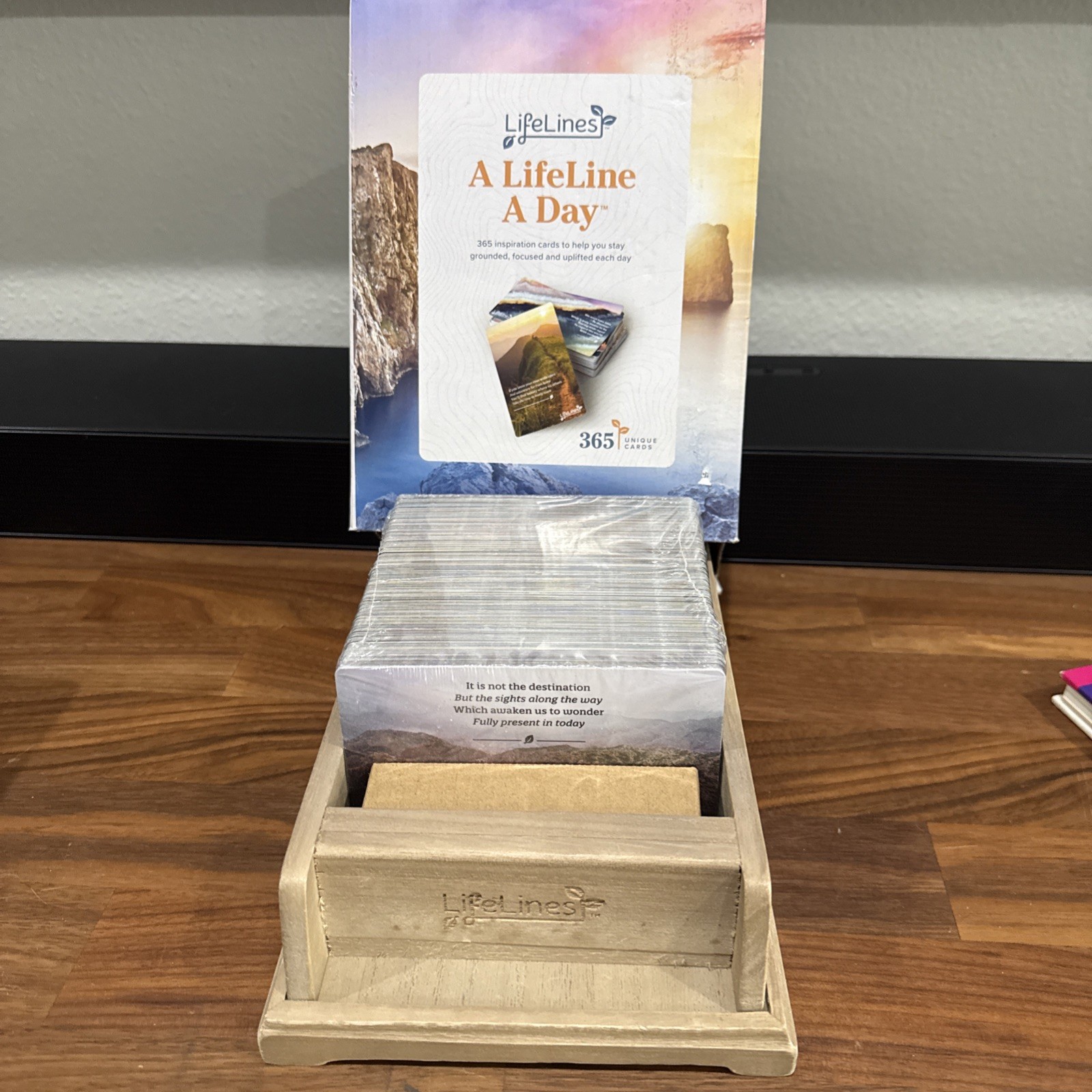 Lifelines: 365 Daily Inspiration Motivation Cards Wood Box Set Melissa Bernstein