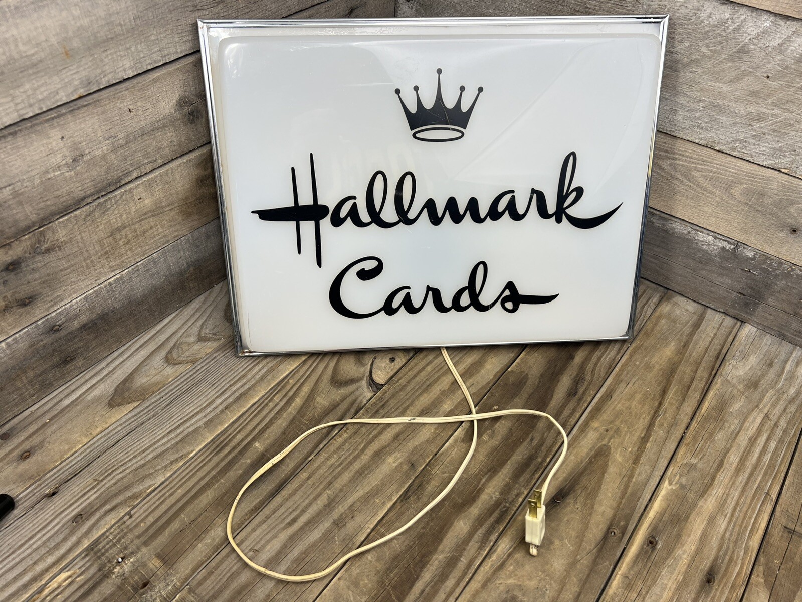 RARE AS-IS Not Working Untested No Bulb Hallmark Plastic Light Up Sign No Cracks
